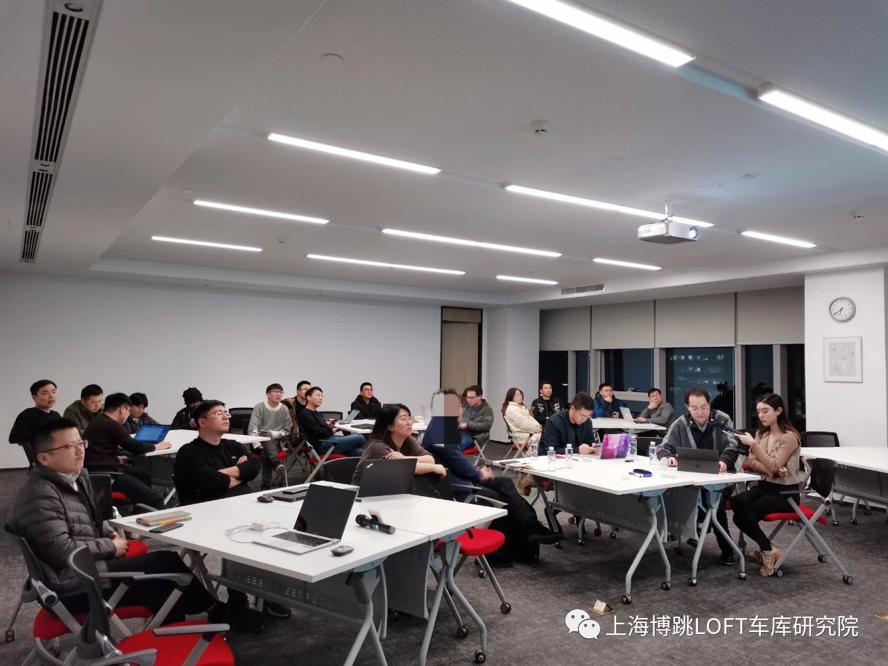 东莞杭州LOFT车库专题会